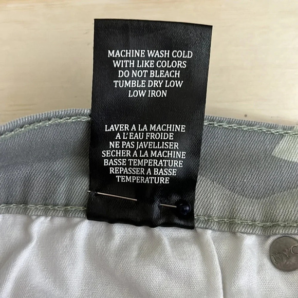 Blank NYC The Sullivan Camo Skinny Ankle Jeans in Light Green - Size 29 - Picture 9 of 9